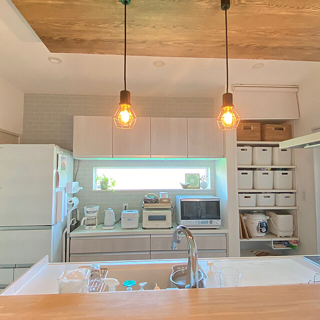 marumori_homeの-照明 おしゃれ大光電機 DAIKO ペンダントライト DPN-40811Y ダクトレール用 木目調印刷ウォールナット LEDフィラメント電球 LEDキャンドル色 白熱灯25W相当の家具・インテリア写真
