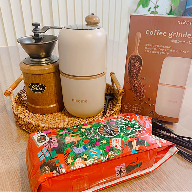 写真付きレビュー Vertex コーヒーミル 電動コーヒーミル 小型 コンパクト おしゃれ 細挽き 粗挽き Nikome ニコメ Vertex ヴァーテックス Nkm Cm01 ベージュ の通販商品 口コミ情報 Roomclipショッピング