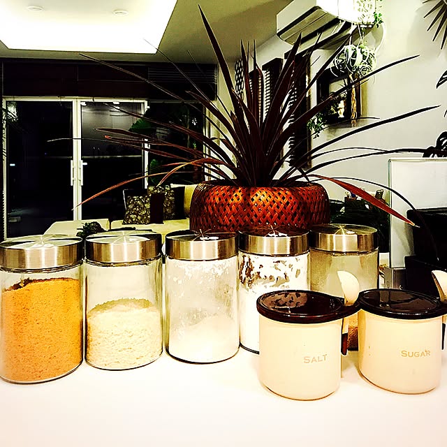 写真付きレビュー ソルト シュガー ポット セット 300ml スプーン 木台付 砂糖 塩 砂糖入れ 塩入れ おしゃれ 調味料入れ 容器 シュガーポット 陶器 調味料 キッチングッズ キッチン雑貨 キッチン用品 調味料ケース 調味料ポット ソルトポット 保存容器 シュガー