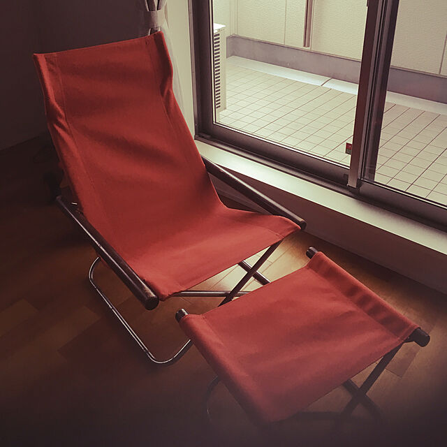 Miyaの藤栄-ニーチェアX　折りたたみ椅子　リラックスチェア　新居猛デザイン 　グッドデザイン賞の椅子　組み立て式　の家具・インテリア写真