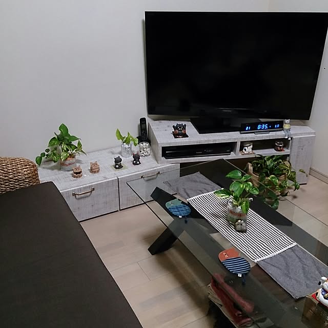 higupyonnの-【送料無料】 日本製 完成品 伸縮 テレビ台 エポカ 幅104cm〜180cm 左右変換 ウォールナット テレビボード ローボード テレビ台 コーナー ロー 国産 大川家具 木製 アンティーク レトロ 32型 北欧の家具・インテリア写真