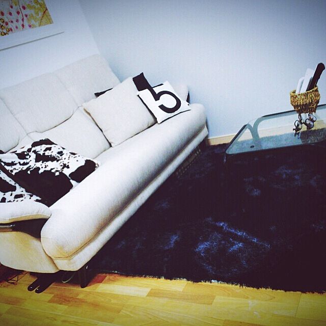 Sraのニトリ-ウィルトン織りシャギーラグ(ロータス GY 100X140) の家具・インテリア写真