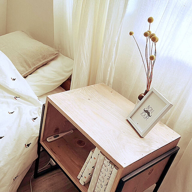 soramameの-サイドテーブル ナイト テーブル ラック 木製 ウッド アイアン 寝室 リビング ボタニーク シンプル モダン ナチュラル 北欧 51317の家具・インテリア写真