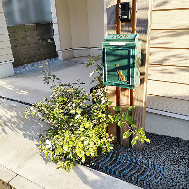 カバポスト(Cabapost) ポスト 郵便ポスト 猫 と手紙 鋳造 壁掛け 鍵