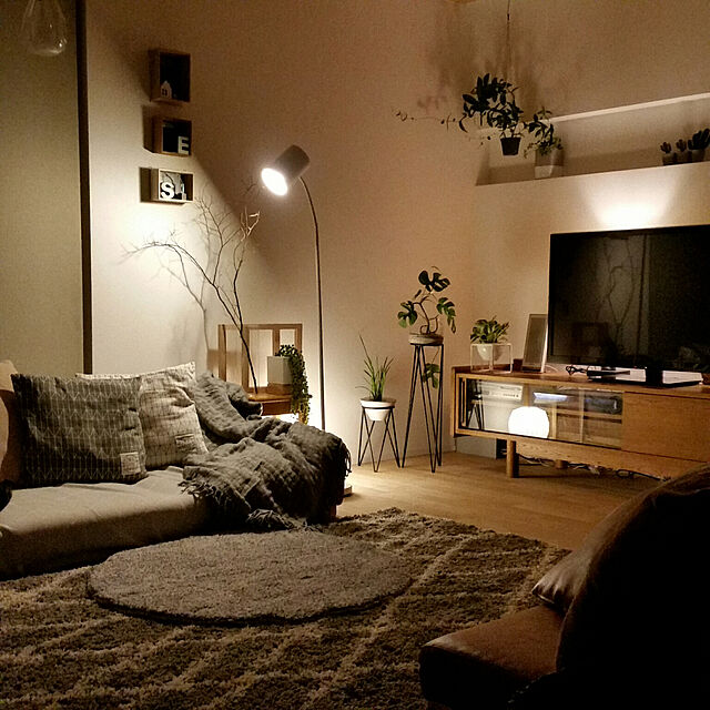chieのニトリ-毛足の長いシャギーラグ(ウィルトン ロータス チェック 200X290)  『1年保証』 『玄関先迄納品』の家具・インテリア写真