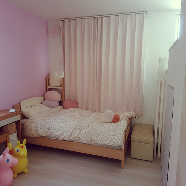 mikakoteのニトリ-裏地付き遮光2級・遮熱・315サイズカーテン(パターン ローズ 100X200X2) の家具・インテリア写真