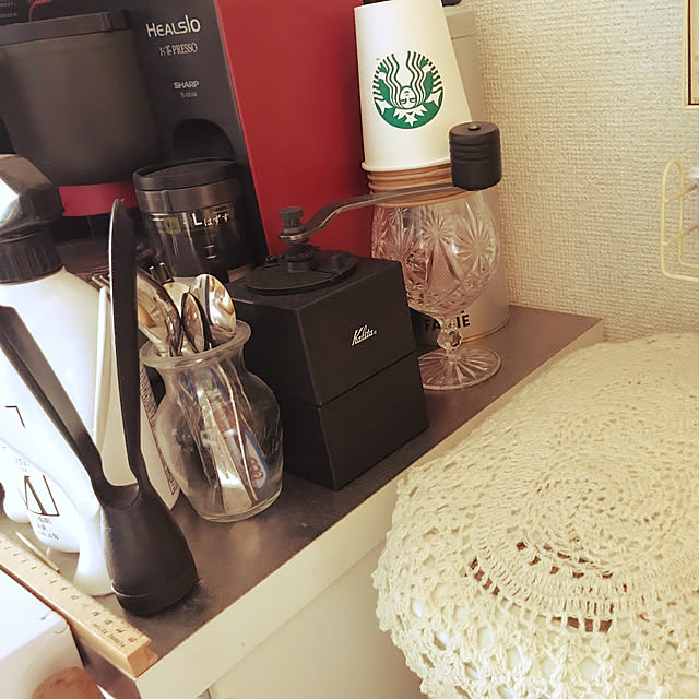 Umichanの-【送料無料】Kalita コーヒーミル キュービックミル【Kalita カリタ】手挽きミル 黒 ブラック おしゃれ かっこいい シンプル コーヒー豆 カフェの家具・インテリア写真