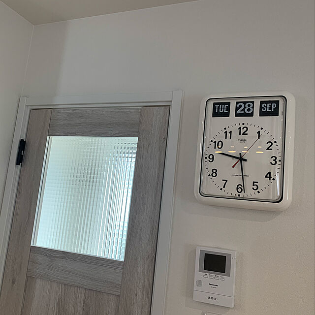 3636の-TWEMCO (トゥエンコ) 電波掛け時計 パーペチュアルカレンダー機能 RC-12A Whiteの家具・インテリア写真