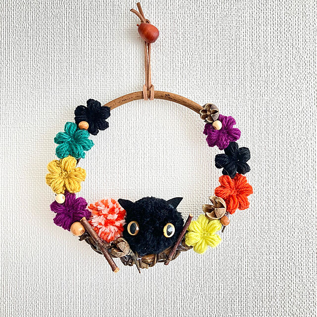 haruno-sheepの-ハロウィンカラー♡大きな黒猫とぷくぷくお花のリースの家具・インテリア写真