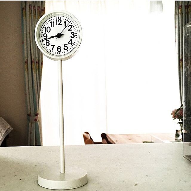 Michiの無印良品-無印良品　公園の時計・ミニ　置時計・ホワイトの家具・インテリア写真