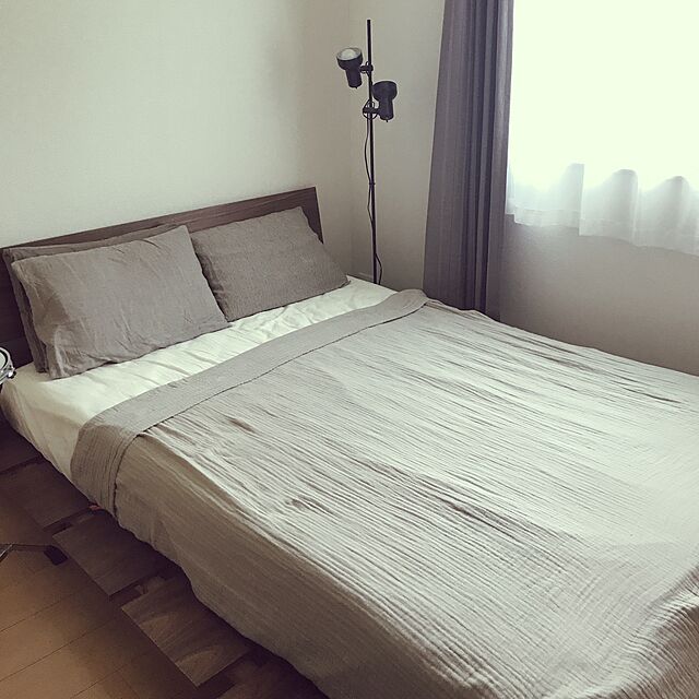 miyamizuの無印良品-麻平織まくらカバー／生成×黒ストライプの家具・インテリア写真