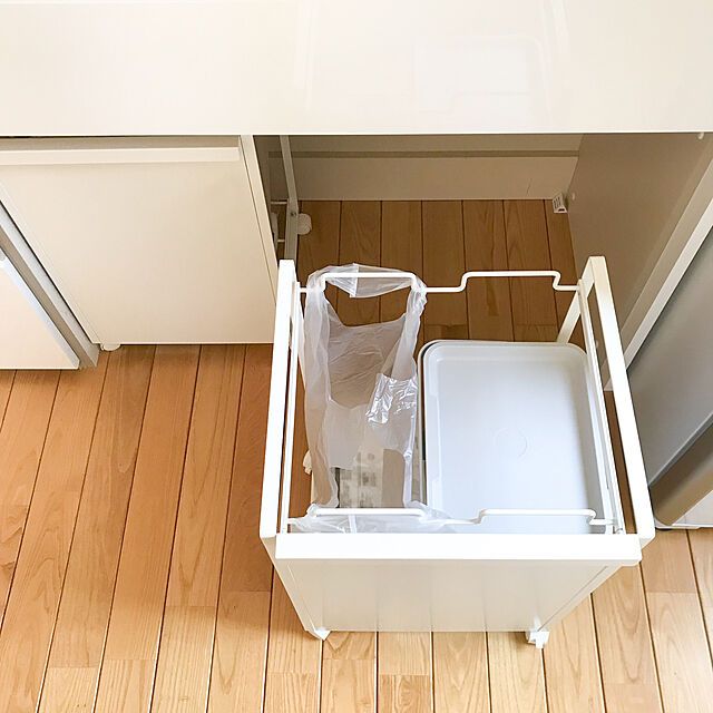 tokonekoのイケア-HÅLLBAR ホルバル ふた付きゴミ箱の家具・インテリア写真