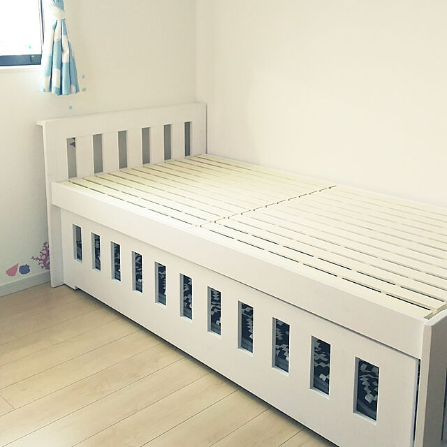 yukkiiのニトリ-天然木パイン材 収納式親子（ツイン）タイプのすのこ2段ベッド(WH) の家具・インテリア写真