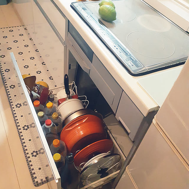 prepreのニトリ-【デコホーム商品】拭けるキッチン用クッションフロアマット(PVC BWタイル柄 45X180) の家具・インテリア写真