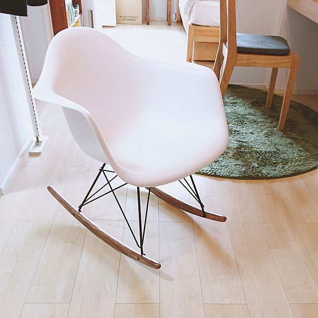 onopkoのウィルリミテッド-北欧 ロッキングアームシェルチェア RAR カフェ風 ナチュラルチェア 北欧 ロッキングアームシェルチェア RAR デザイナーズ チェアー 椅子 木脚 木製 リプロダクトの家具・インテリア写真