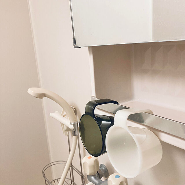 tsukiminoのオカ-オカ(OKA) PLYS プリスベイス タンブラー 歯磨きコップ グリーン(水がきれる 自立)の家具・インテリア写真
