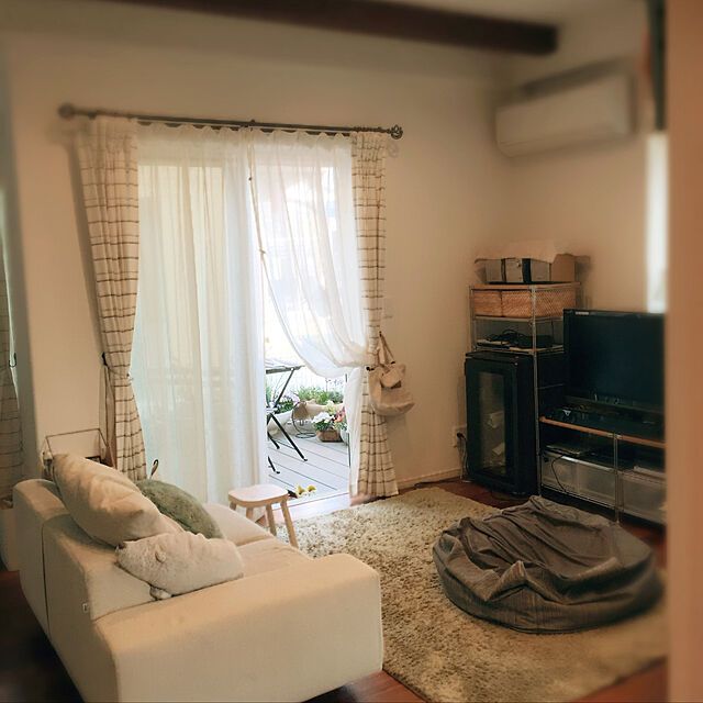 tsukineの-透け感のあるストライプのトルコ刺繍レースカーテンの家具・インテリア写真