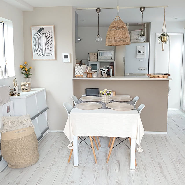 写真付きレビュー 壁紙 グレージュ のり付き 無地 壁紙 クロス 12柄から選べる 1m単位 切り売り 生のりつきだから届いてすぐ貼れる 国産壁紙 貼り替え リフォーム グレー ベージュ アッシュ ブラウン 壁紙屋本舗の通販商品 口コミ情報 Roomclipショッピング