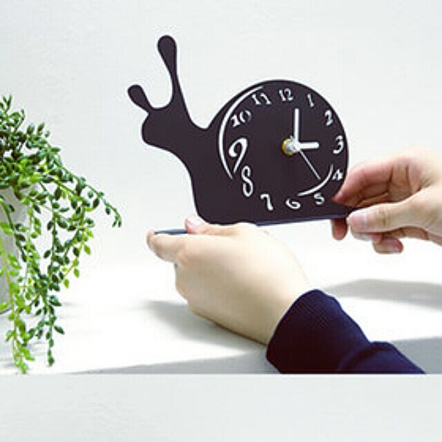 jamstoreの-【SALE】デザイナーズ 置き時計 インテリア時計 Snail 北欧 おしゃれ モノトーンの家具・インテリア写真