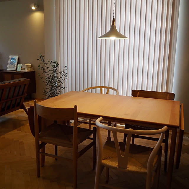 denphal_houseの-カールハンセン & サン Carl Hansen & Son アームレスチェア CH23 Hans.J.Wegner ハンス・J・ウェグナー オーク × ウォルナット ミックス オイルフィニッシュ ナチュラルペーパーコード 【RCP】【smtb-KD】の家具・インテリア写真