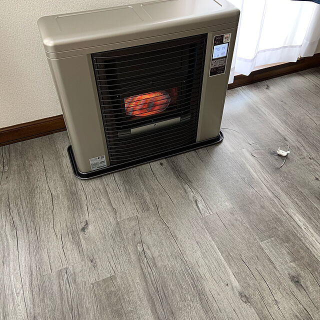 Austinのサンポット-【代引き不可】sunpot サンポット ゼータスイング FF式 床暖内蔵石油暖房機 UFH-703SX R （クールトップ）（ラッピング不可）（快適家電デジタルライフ）の家具・インテリア写真