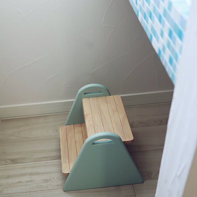 写真付きレビュー 踏み台 子供 キッズステップ ステップ ステップ台 子ども こども キッズ ふみ台 トイレ 手洗い 玄関 庭 2段 昇降 おしゃれ 木製 天然木 北欧 ナチュラル アイボリー 幼児 足置き台 洗面所 台所 お手伝い Ils 3429の通販商品 口コミ情報 Roomclip