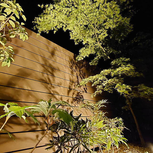 AmairoのMeikee Outdoor LED Lighting-MEIKEE 改良版 9W LEDガーデンライト、3000 K 900 LMガーデンスポットライトIP 66防水ガーデン照明 上下左右に回転可能 風景ライト＆芝生ライト庭園照明 ５万時間の寿命 電球色（PSE認証済 プラグが2つ口）の家具・インテリア写真