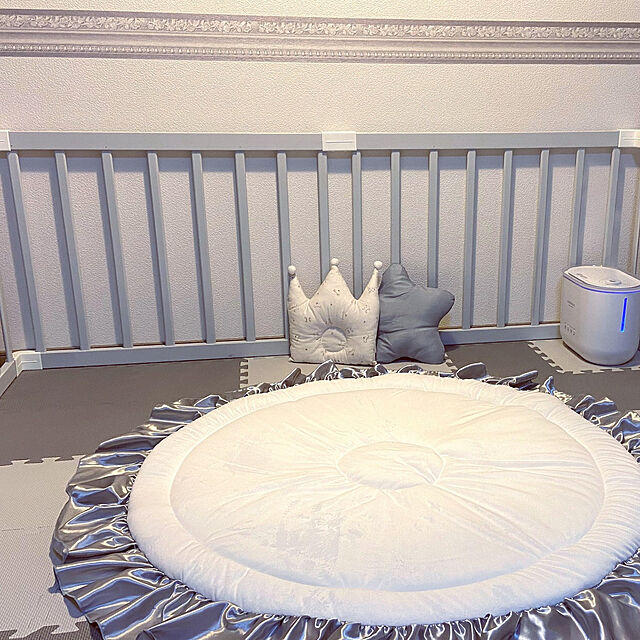 Rianのイマージ-サニーマット フリル ベビー ラグ マット 月齢フォト ごろ寝 寝相 アート プレイマット 赤ちゃん 出産祝い プレゼント 円形 ギフトの家具・インテリア写真