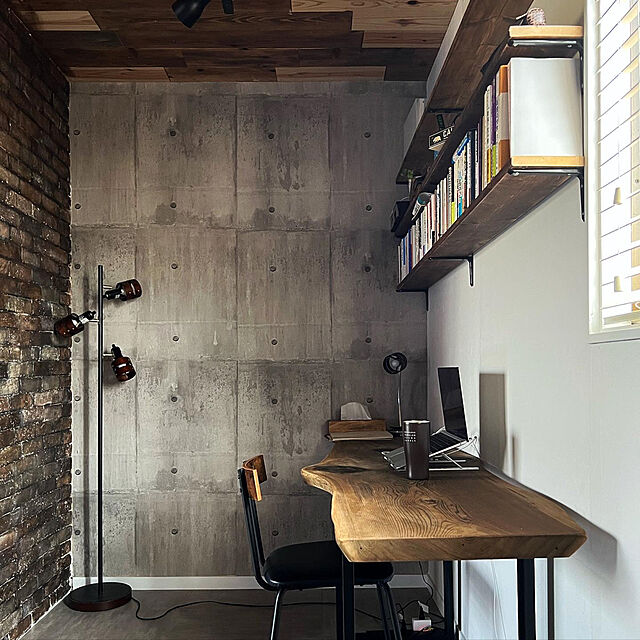 kenの-コンクリート 壁紙 のり付き のりなし サンゲツ RE51307の家具・インテリア写真