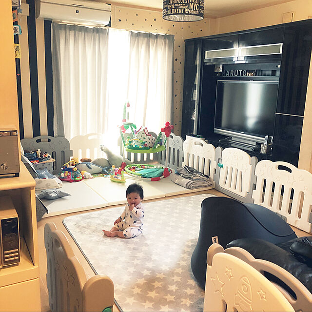 Maikoの-ベビーサークル ドア ベビーゲート FANCY スタンドオプション プレイヤード マット プレイマット 赤ちゃん フロアマット 折りたたみ 置くだけ ベビー ゲート 北欧 おしゃれ ホワイト ベージュ グレー サークル caraz カラズの家具・インテリア写真