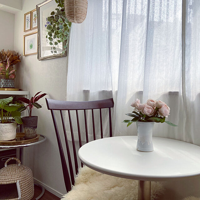 kouのニトリ-テーブル(60cm丸テーブル ステンレス丸脚 WH) の家具・インテリア写真