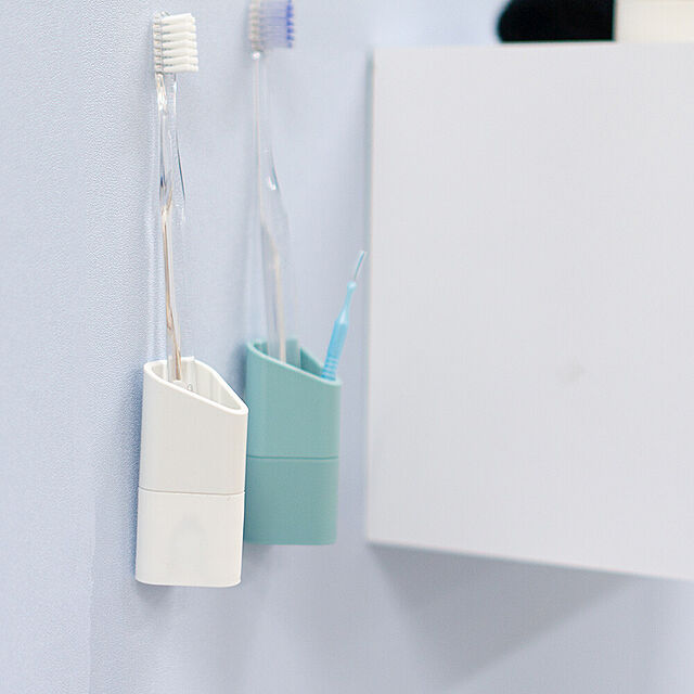 Mat_and_Rugfactoryのオカ-PLYS ベイス  歯間ブラシポケット付き 歯ブラシスタンド の家具・インテリア写真