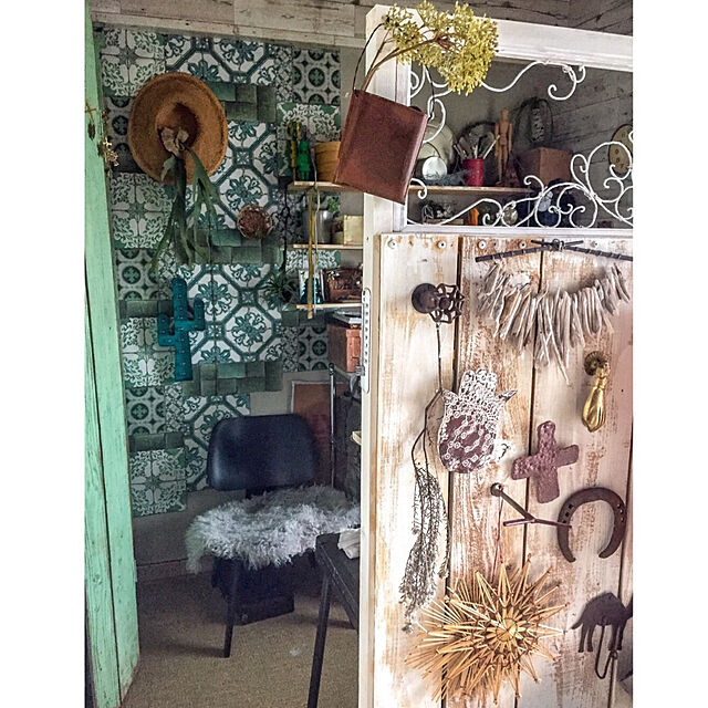 kazaruyo-niの-輸入壁紙の切り売り（横巾52cm×1m単位で切売）GRAHAM & BROWN　グラハム・アンド・ブラウン Portugese Tile Wallpaper 　100560の家具・インテリア写真
