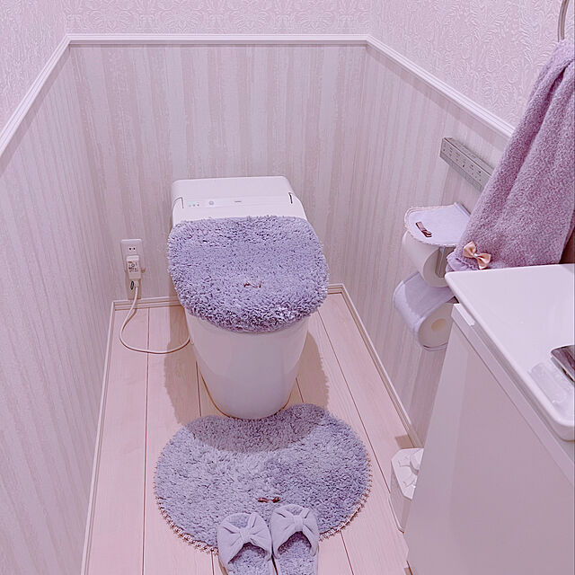 natchanの-トイレマット PLYS プリス フルーリスフレ トイレマット 約42×55cm フリル おしゃれ かわいい トイレ用品 ふわふわの家具・インテリア写真