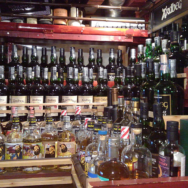 Masatoshiの-ウイスキー　アードベッグ TEN 10年 箱付 700ml あす楽 (79571)　洋酒 Whisky(34-5)の家具・インテリア写真