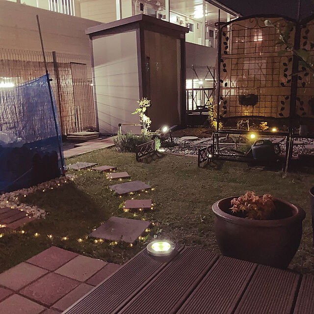 puku-pukuの-LEDソーラーライト ガーデンライト スポットライト 3灯 屋外 充電 電池式 おしゃれ 送料無料の家具・インテリア写真