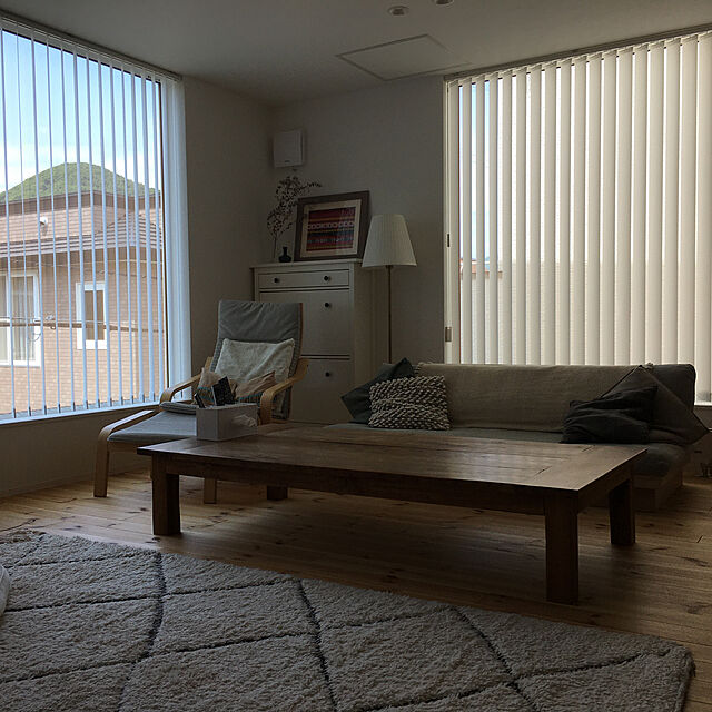 uoのニトリ-リモコンケース付きのティッシュケース 大理石調 の家具・インテリア写真
