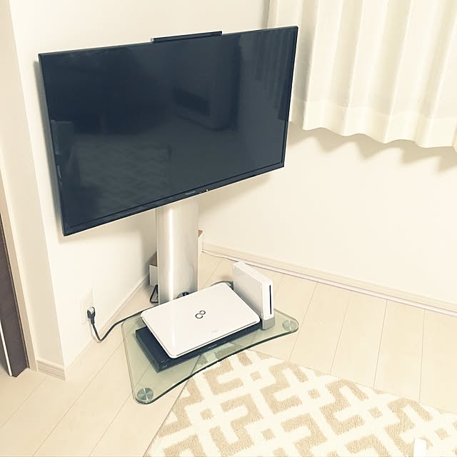 waraの-【送料無料】【中古】Wii [ウィー] 本体 シロ 任天堂 すぐに遊べるセット（箱説付き）の家具・インテリア写真