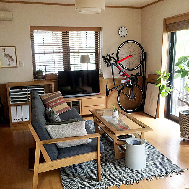 kamiの株式会社サイクルロッカー-サイクルロッカー クランク固定 自転車 縦置きスタンド CS-650 ロードバイク サイクルラック 室内保管収納の家具・インテリア写真