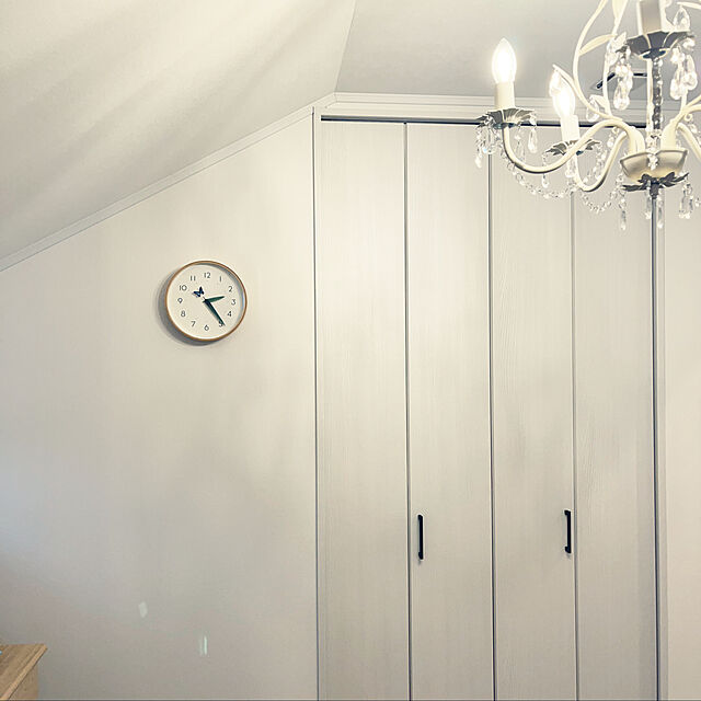 ninのLemnos-壁掛け時計 おしゃれ 時計 壁掛け 北欧 掛け時計 とまり木の時計 蝶々 テントウムシ SUR18-16 木製 ナチュラル 可愛い 子供部屋 インテリア ウォールクロック デザイナーズ オシャレの家具・インテリア写真