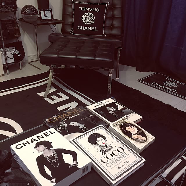 akiのAssouline Publishing-Chanel 3-Book Slipcaseの家具・インテリア写真