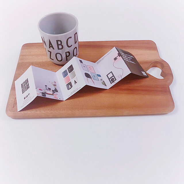 Ruiの-【送料無料】Eat & Learn ABC cup melamine BY DESIGN LETTERS デザインレターズ メラミンカップABC　女の子　男の子　子ども　コップ　アルファベット　7×7.5cm 175mlの家具・インテリア写真