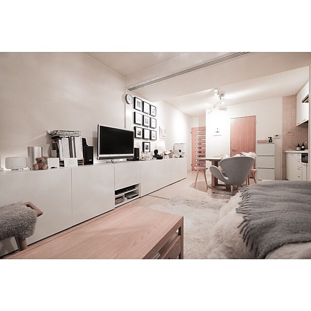 nnnnnnnのイケア-【IKEA/イケア】 BEST&Aring; テレビ台, ラクスヴィーケン ホワイト, セルスヴィーケン ハイグロス/ホワイト(a)(79098254)の家具・インテリア写真