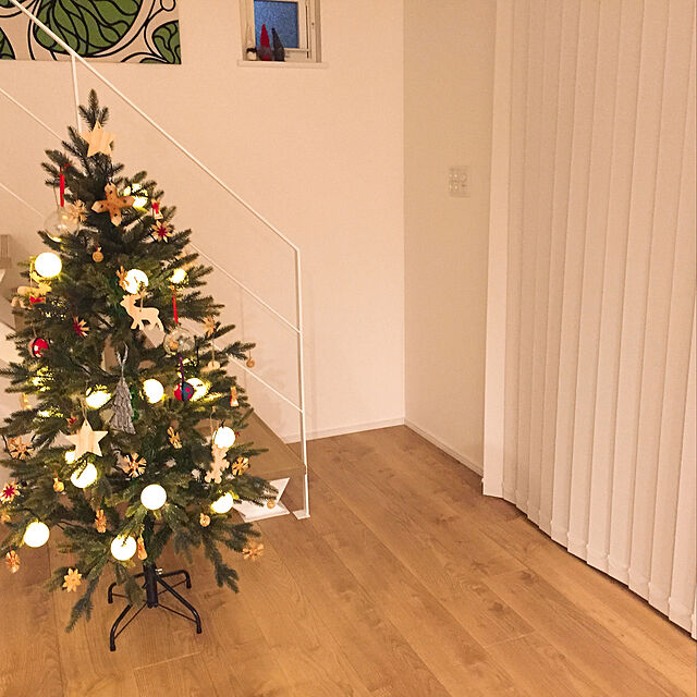 yumi-meiamoの-[メール便可] Kimmerle キマール社 クリスマス ストローオーナメント 32個セット 赤糸 3-6cm 紙箱入〜ドイツ・キマール社のクリスマスツリーにぴったりなストローオーナメント32個のセットです。の家具・インテリア写真