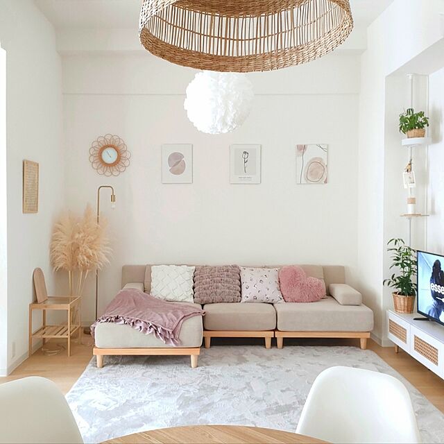 Mikaのニトリ-【デコホーム商品】クッションカバー（モクレン柄ＮＳ９ ＲＯ 45×45cm） の家具・インテリア写真
