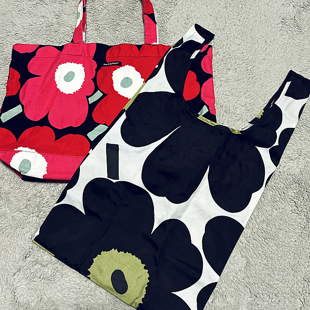 yunyumのmarimekko-マリメッコ ピエニウニッコ エコバッグ（スマートバッグ） ブラック marimekko PIENI UNIKKOの家具・インテリア写真