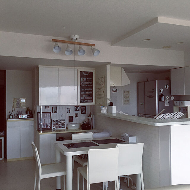 BANIMINのT-colors-シール式モザイクタイルシート デコレ ［マカロン 1枚販売］ CSZ ホワイト 1枚サイズ：15cm×15cmの家具・インテリア写真