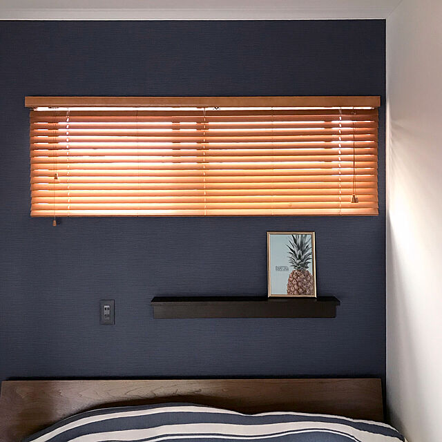 keiの無印良品-壁に付けられる家具・棚・幅８８ｃｍ・ウォールナット材の家具・インテリア写真