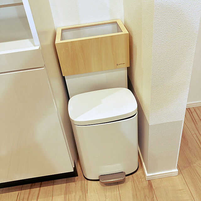 asahiのニトリ-ペダルペール バゲット WH(5L) ゴミ箱 ごみ箱 ペール ダストボックス ふた付き の家具・インテリア写真