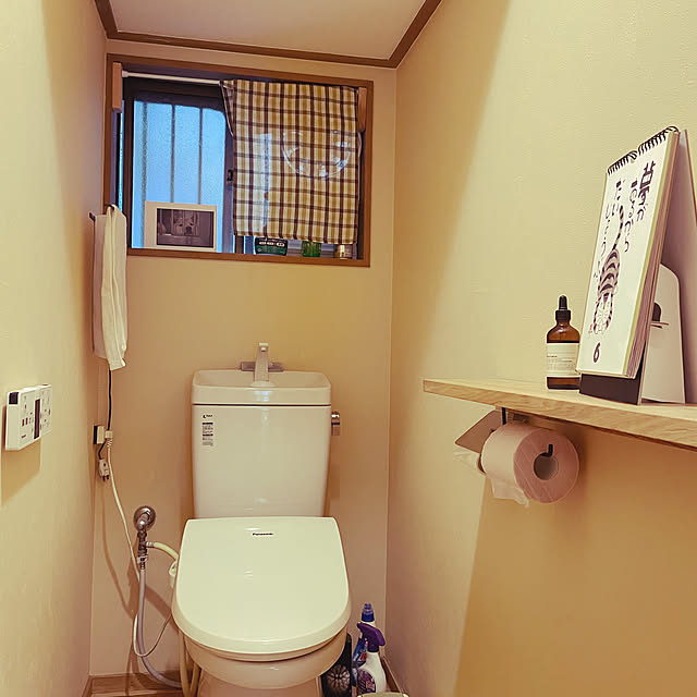 Nezuの-[YH902]TOTO トイレアクセサリー　紙巻器　芯あり対応　亜鉛合金製(めっき仕上げ)の家具・インテリア写真